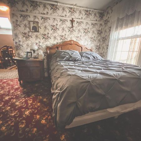 Lizzie Borden House Panzió Fall River Kültér fotó
