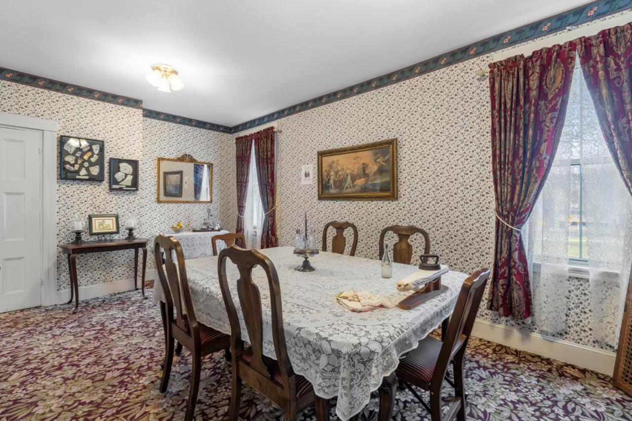 Lizzie Borden House Panzió Fall River Kültér fotó