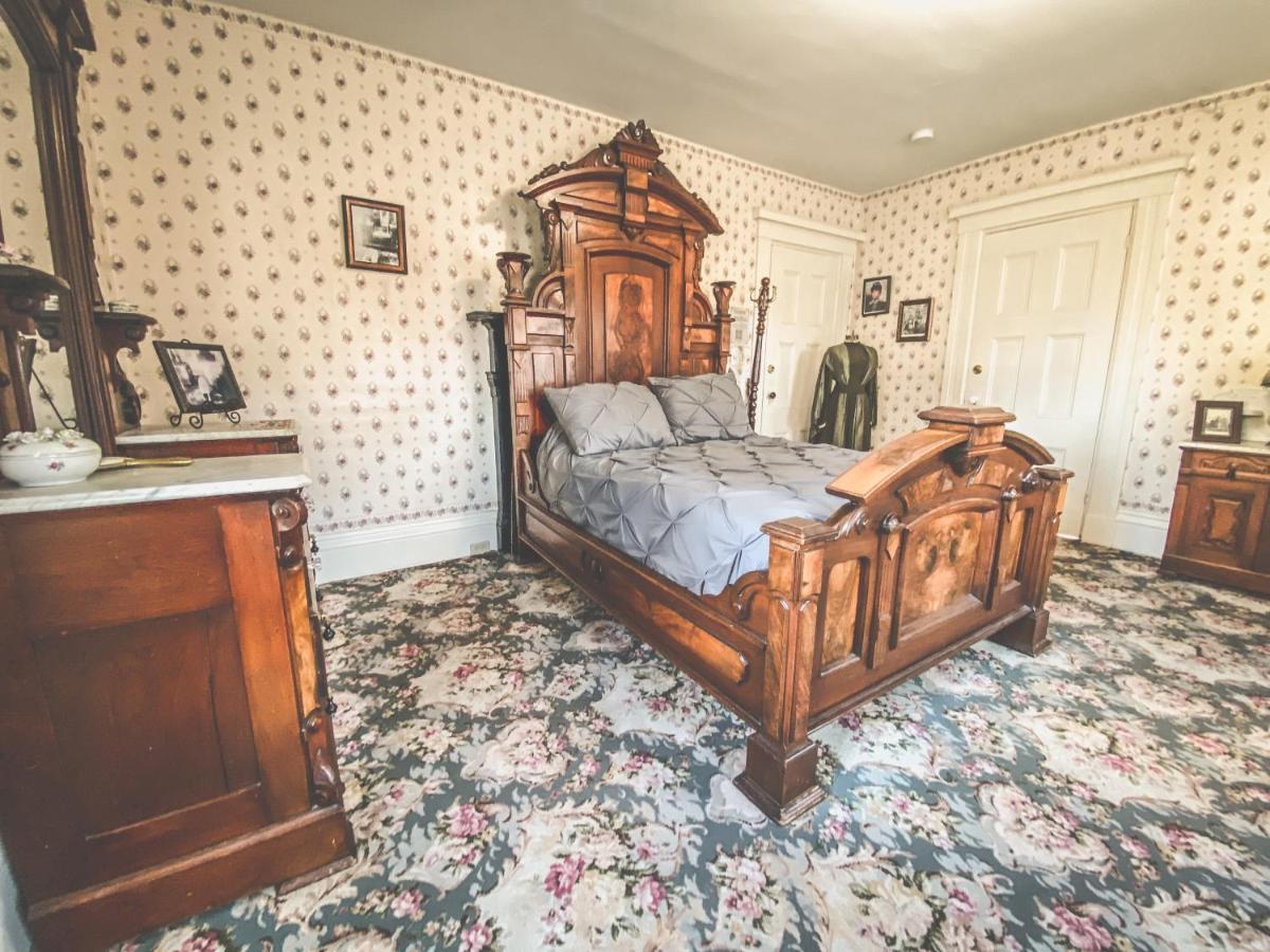 Lizzie Borden House Panzió Fall River Kültér fotó