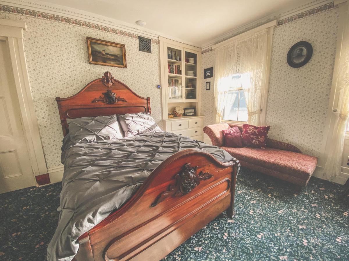 Lizzie Borden House Panzió Fall River Kültér fotó