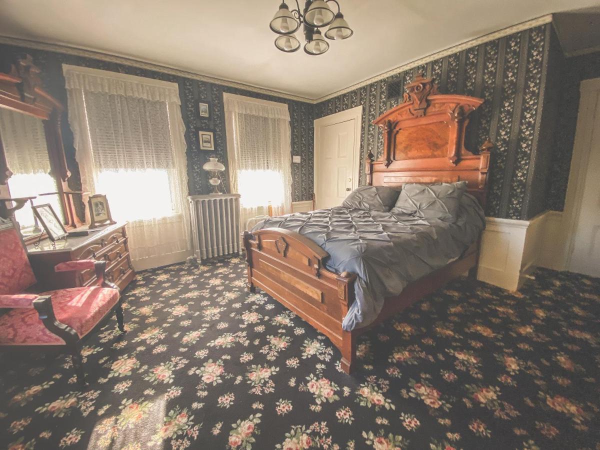 Lizzie Borden House Panzió Fall River Kültér fotó