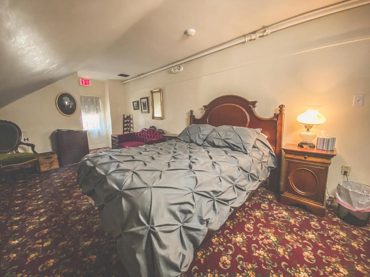 Lizzie Borden House Panzió Fall River Kültér fotó